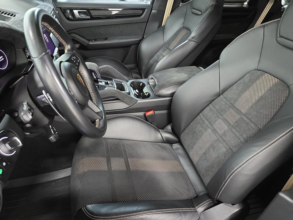 Certified 2023 Porsche Cayenne Turbo GT AWD/4WD image 5