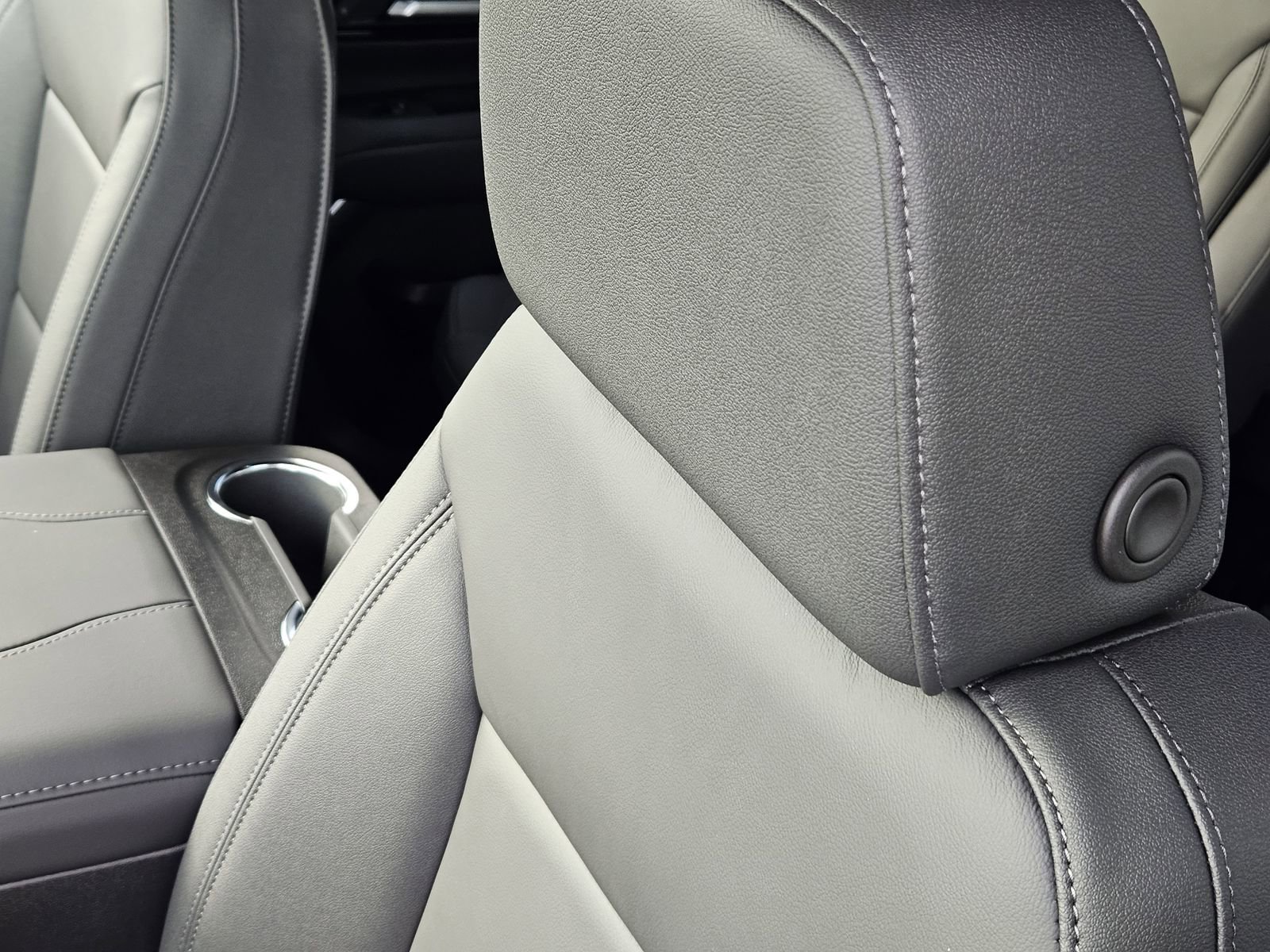 New 2026 Chevrolet Suburban LT w/ Comfort Package image 23