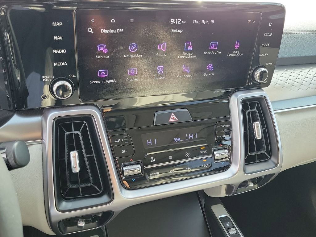 Used 2023 Kia Sorento EX w/ Panoramic Sunroof Package image 13