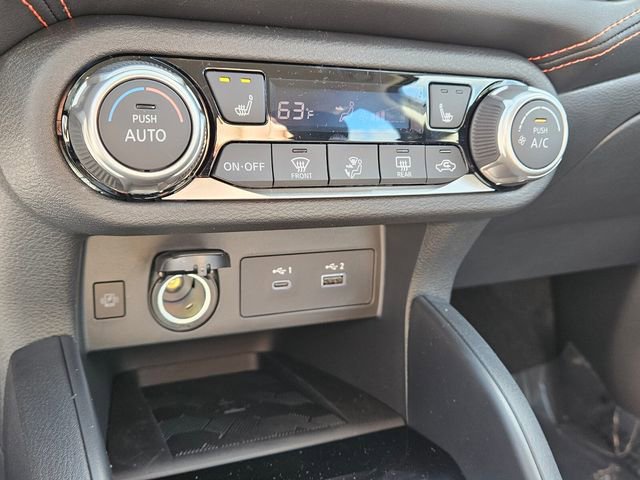 New 2025 Nissan Versa SR w/ Trunk Package FWD image 22
