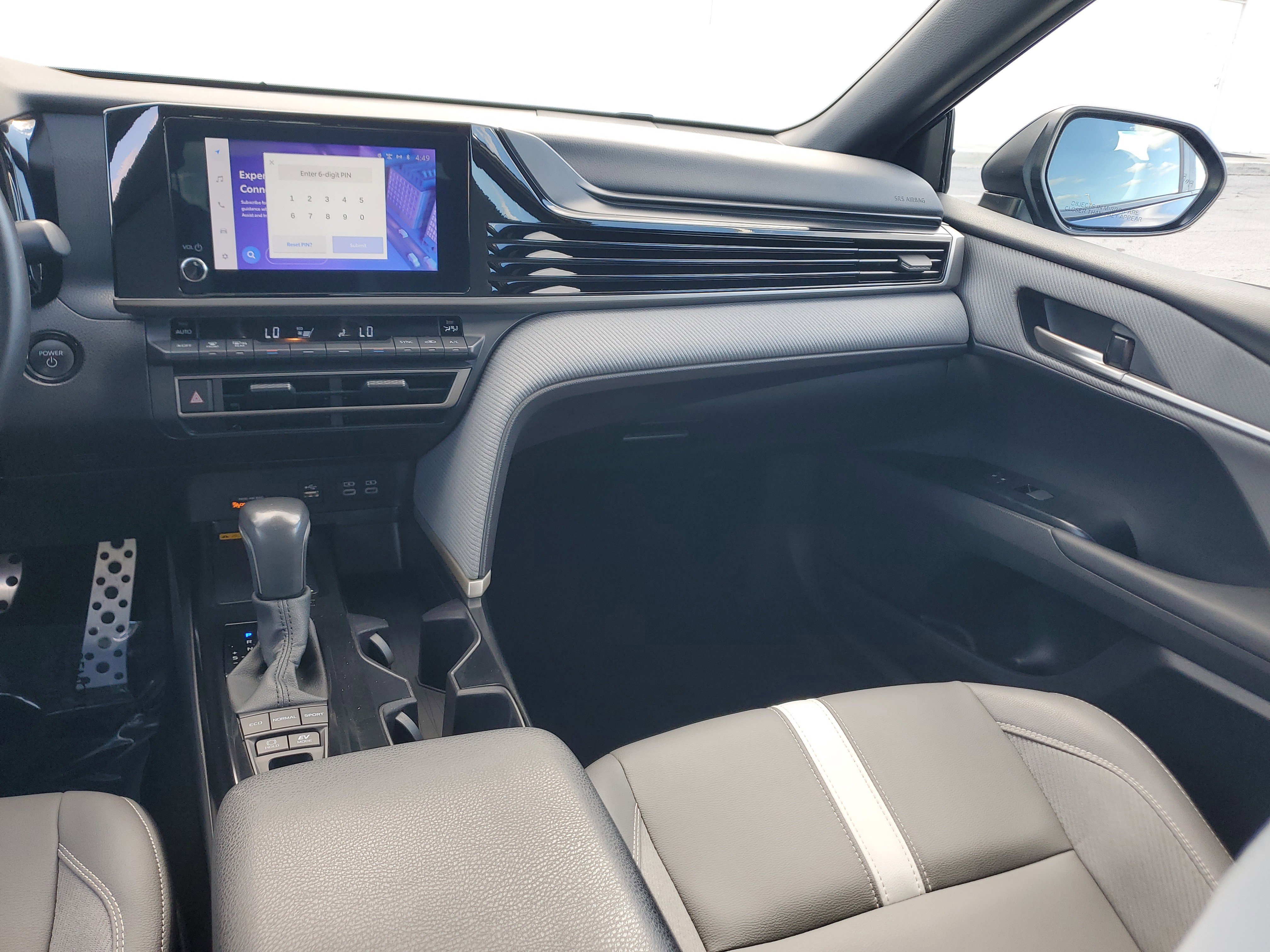 Used 2025 Toyota Camry SE image 16