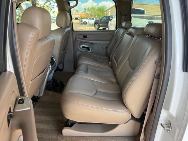 Used 2005 Chevrolet Silverado 3500 LT w/ Heavy-Duty Power Package AWD/4WD image 38