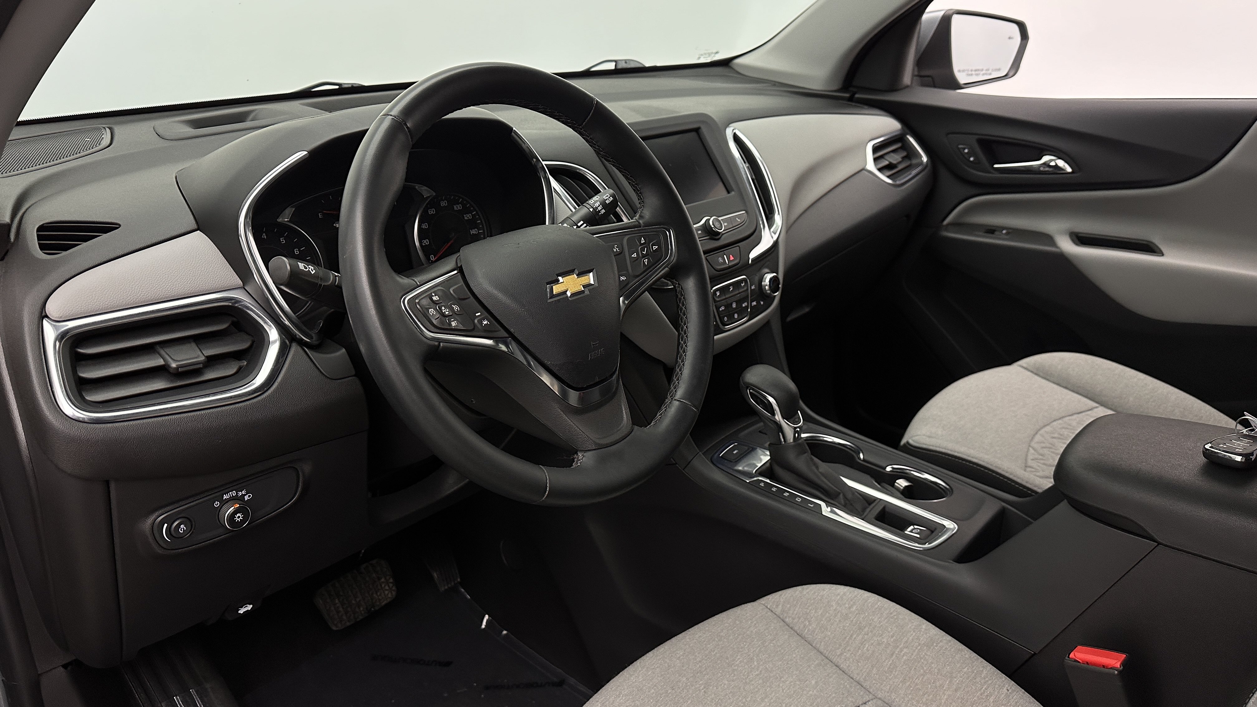 Used 2023 Chevrolet Equinox LT w/ Driver Convenience Package AWD/4WD image 9