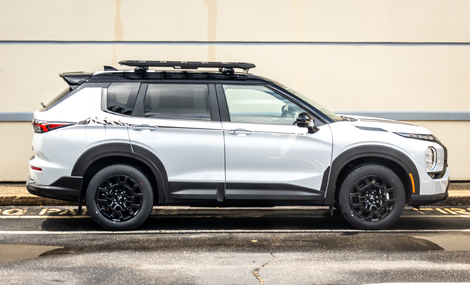 New 2026 Mitsubishi Outlander AWD image 10