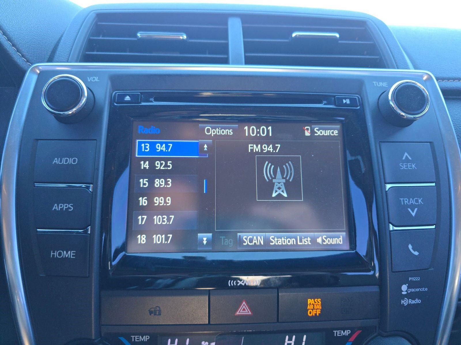 Used 2016 Toyota Camry XSE image 25