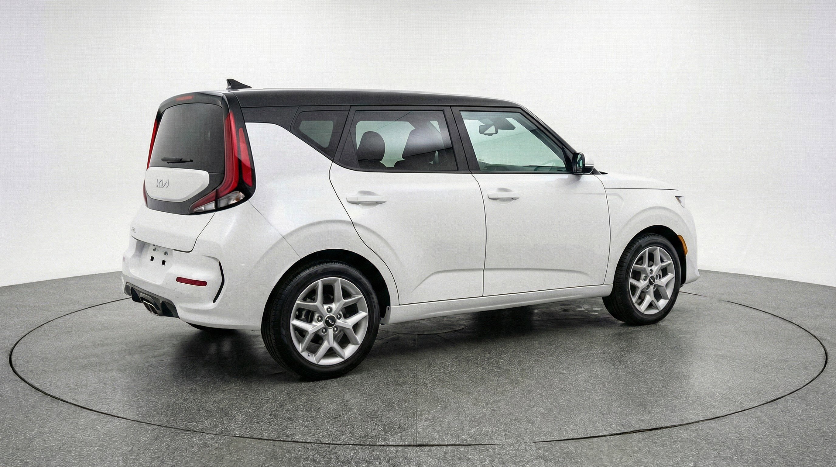 Used 2025 Kia Soul LX w/ LX Technology Package image 9