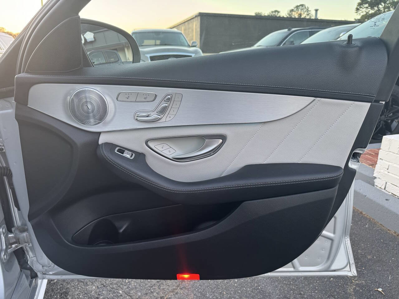 Used 2015 Mercedes-Benz C 400 4MATIC w/ Driver Assistance Package image 12