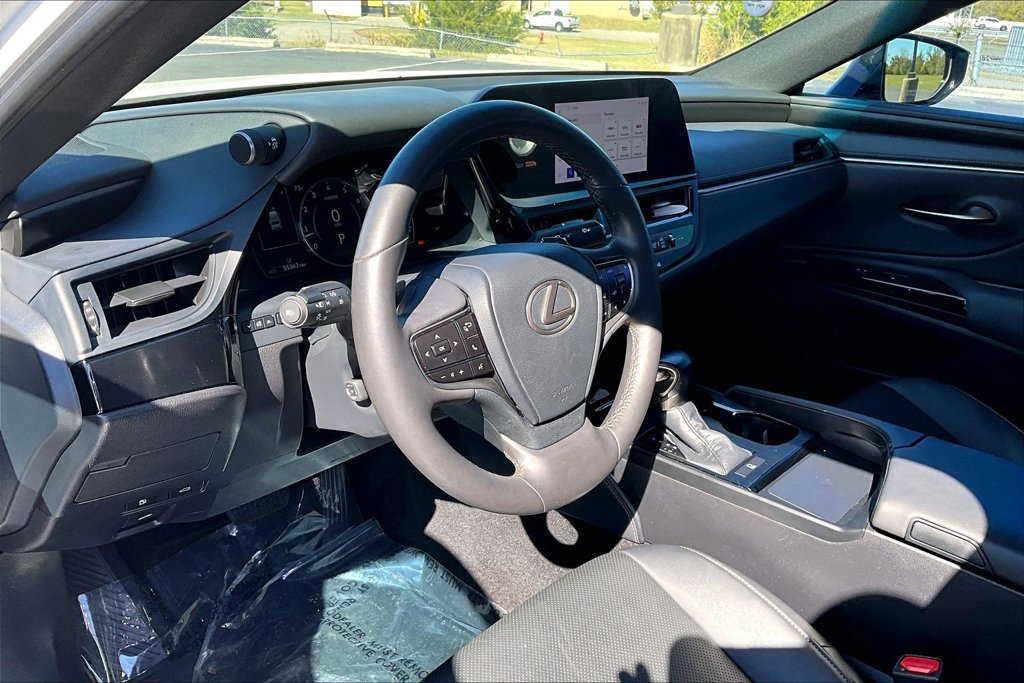 Used 2023 Lexus ES 350 w/ Premium Package FWD image 19