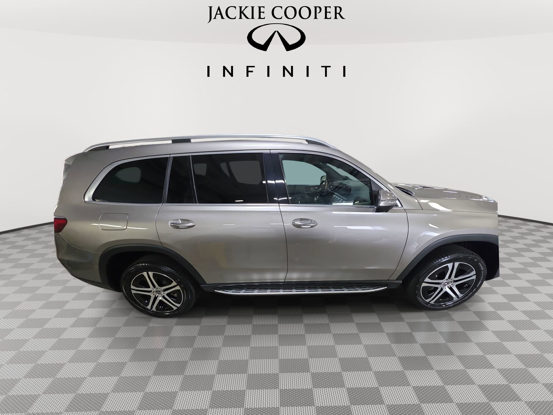 Used 2021 Mercedes-Benz GLS 450 4MATIC image 4