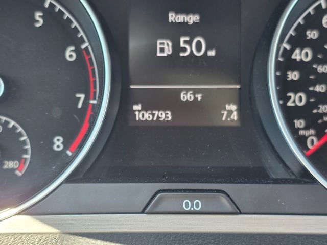 Used 2015 Volkswagen Golf S FWD image 10
