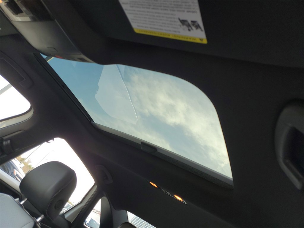 Used 2021 Volkswagen Jetta R-Line image 10