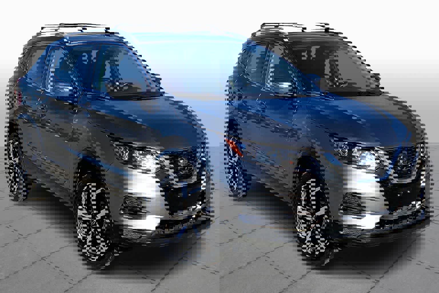 Used 2021 Nissan Rogue Sport SL image 2