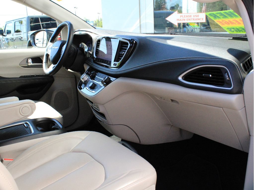 Certified 2021 Chrysler Pacifica Touring-L w/ Premium & Safety Sphere Group FWD image 23
