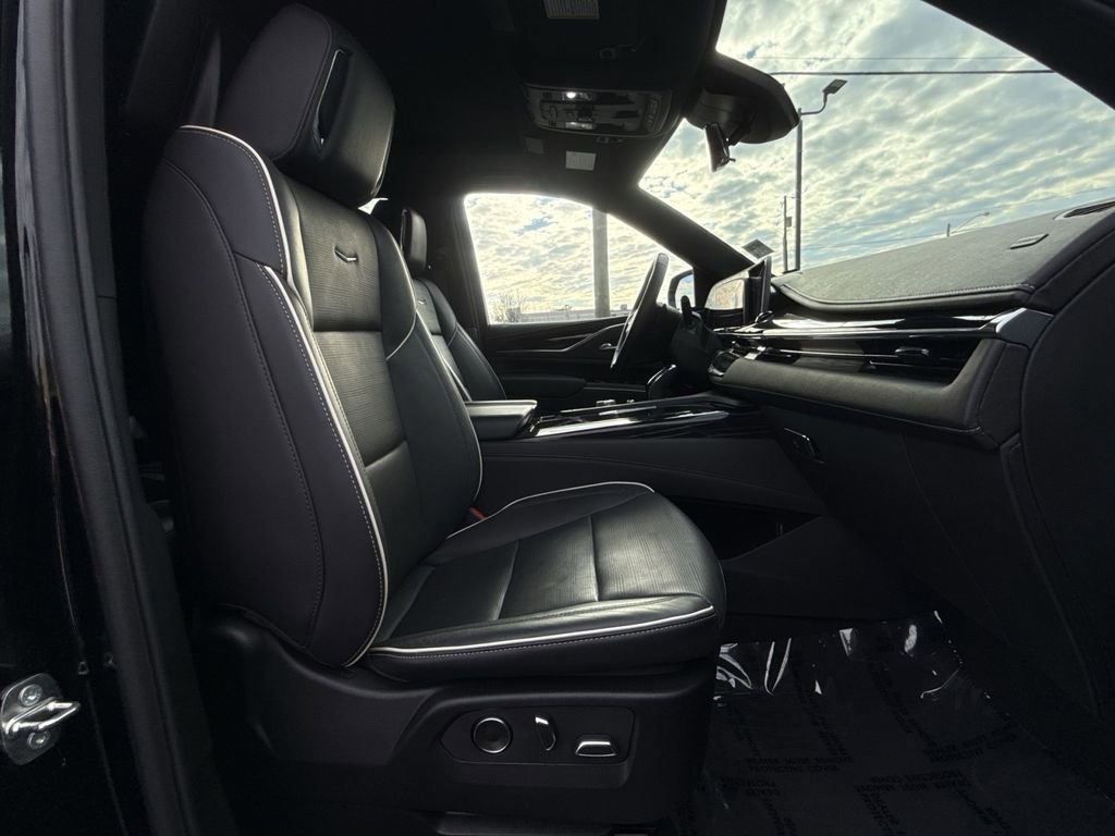 Used 2023 Cadillac Escalade Sport image 28