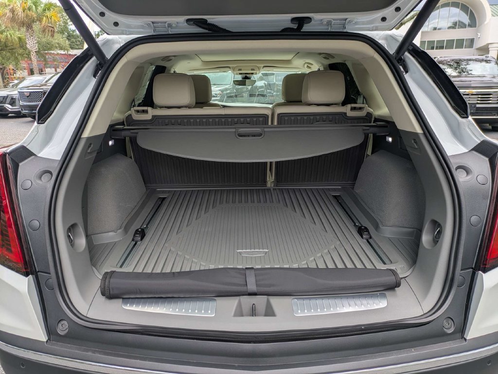 New 2026 Cadillac XT5 Premium Luxury w/ Driver Assist Package FWD image 14