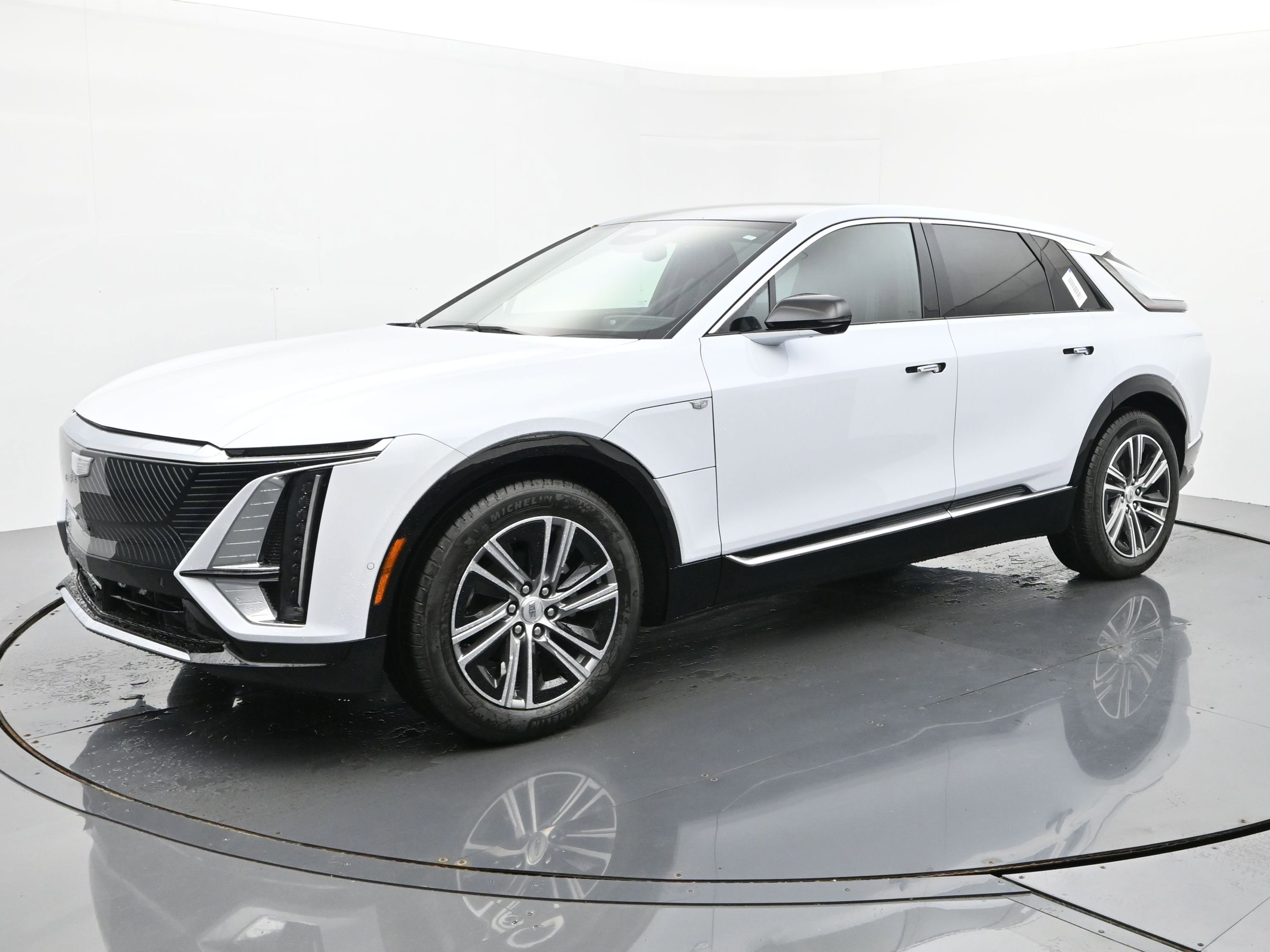 New 2026 Cadillac Lyriq Luxury