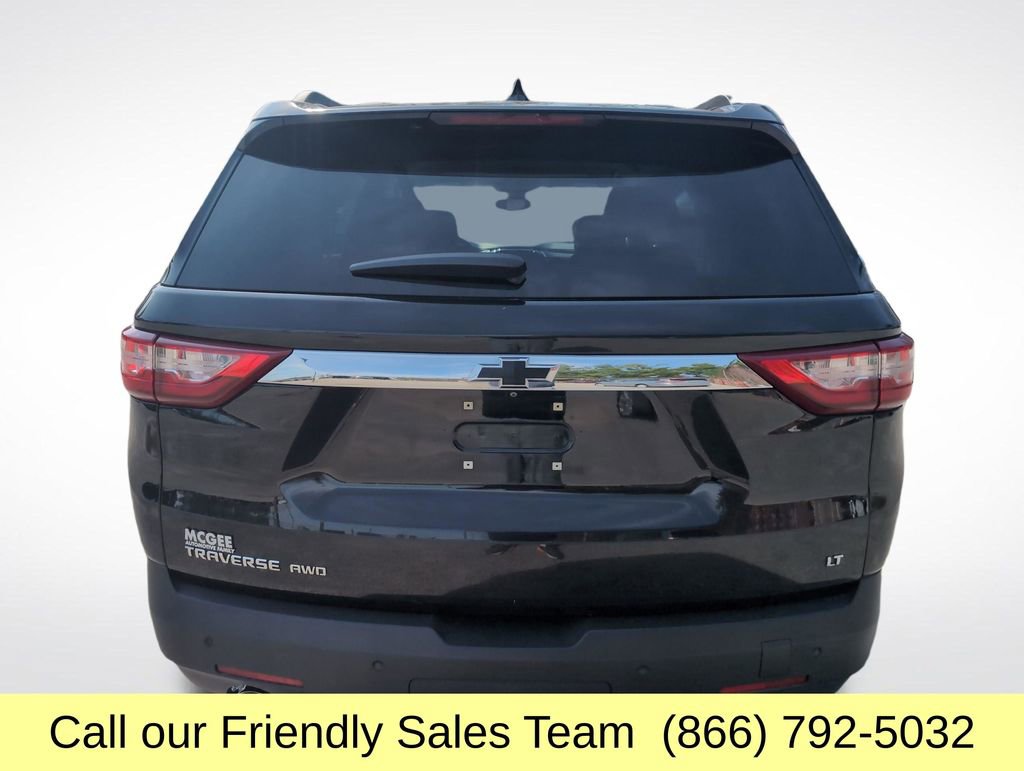 Used 2020 Chevrolet Traverse LT w/ Driver Confidence II Package image 4