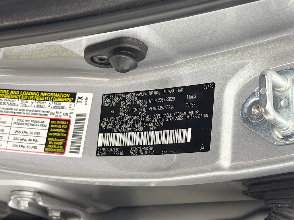 Used 2023 Toyota Highlander Limited image 35