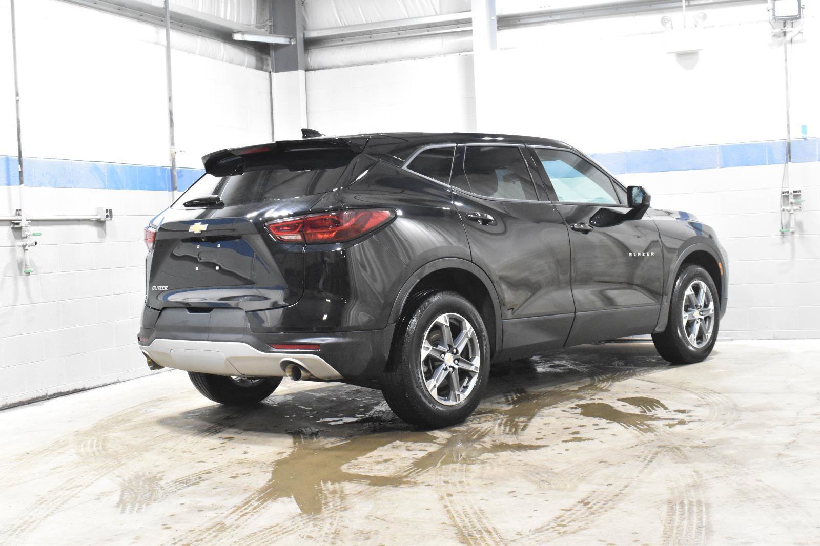Used 2024 Chevrolet Blazer LT FWD image 29