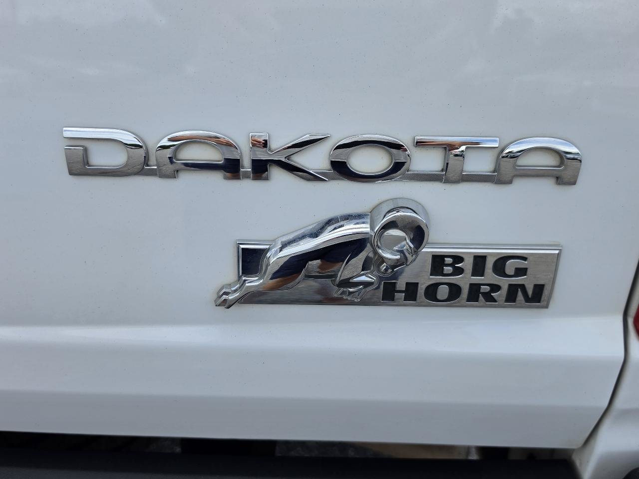 Used 2006 Dodge Dakota SLT w/ Night Runner Group AWD/4WD image 21
