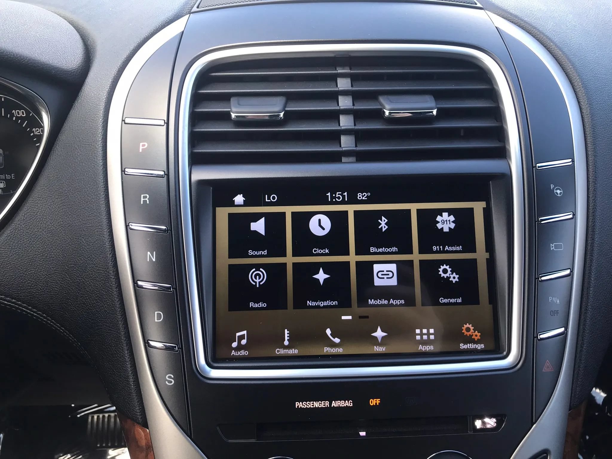 Used 2016 Lincoln MKX Reserve w/ Luxury Package AWD/4WD image 27