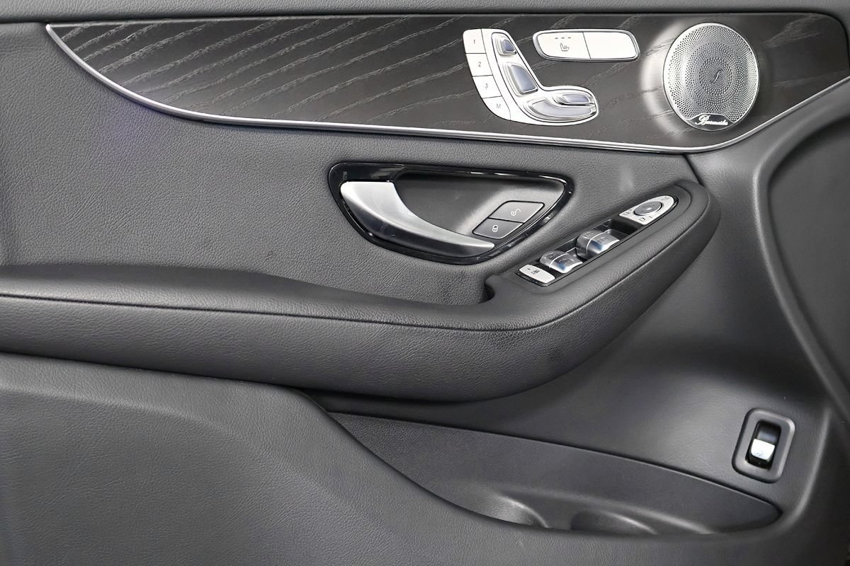 Used 2017 Mercedes-Benz GLC 300 4MATIC Coupe image 15