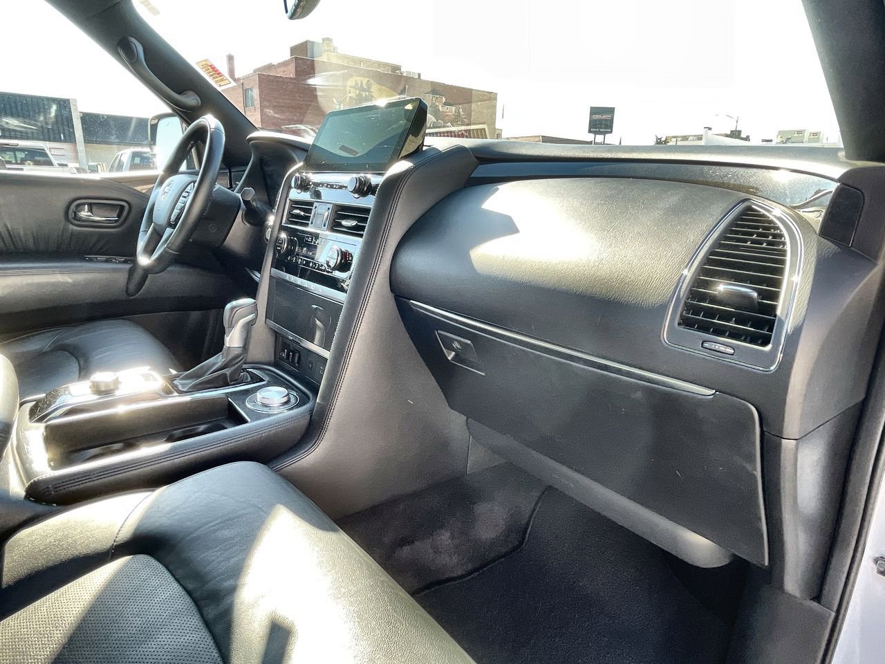 Used 2023 Nissan Armada SL w/ Midnight Edition Package image 26