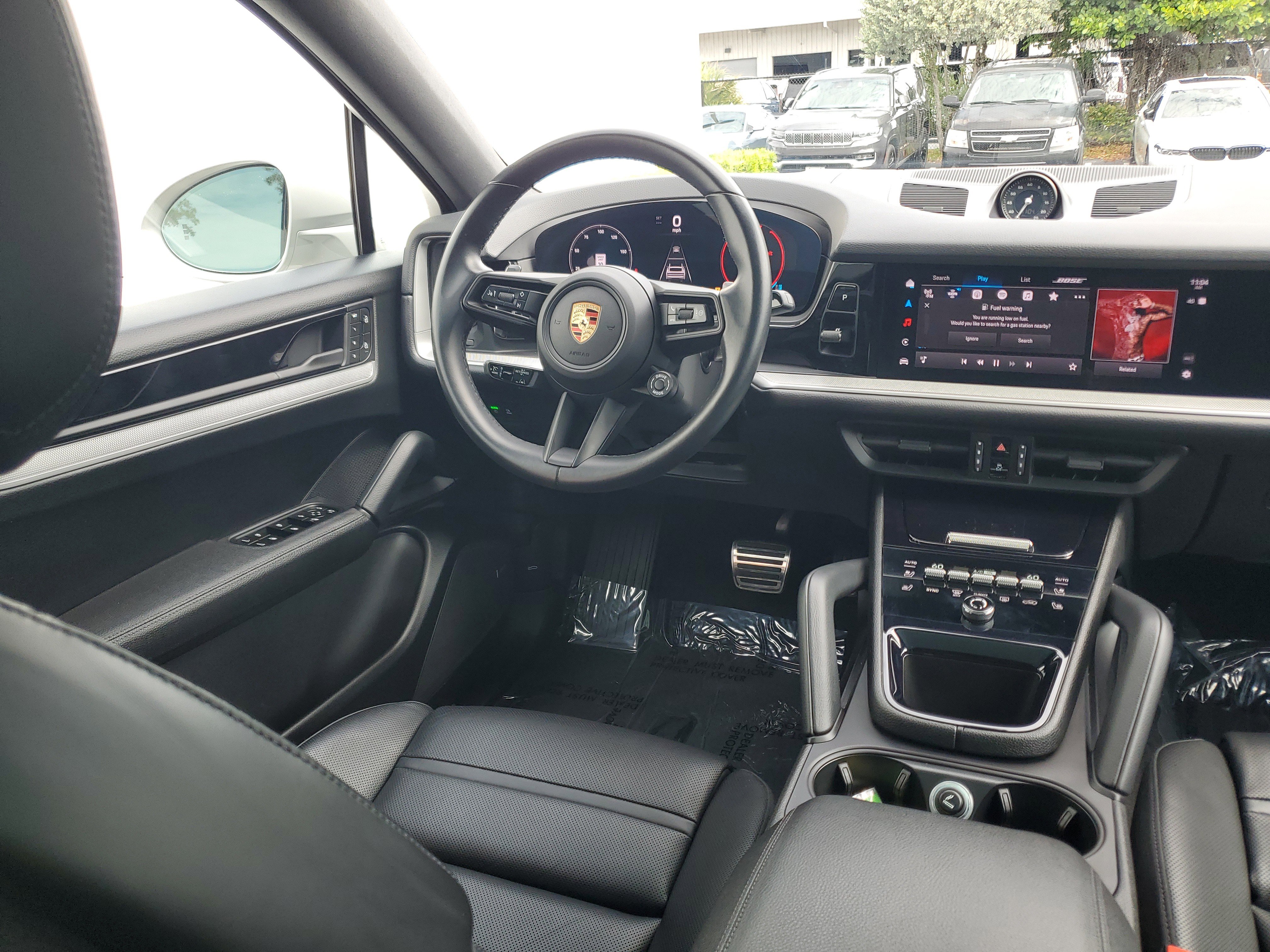 Used 2024 Porsche Cayenne S AWD/4WD image 15