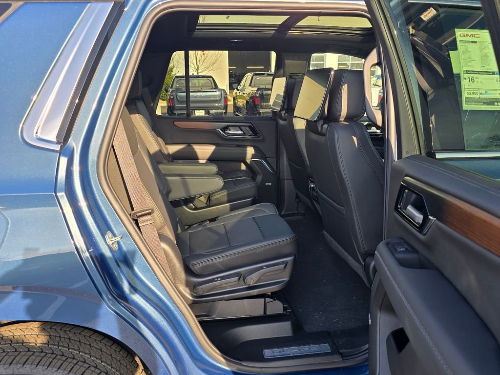 New 2026 GMC Yukon Denali w/ Denali Reserve Package image 36