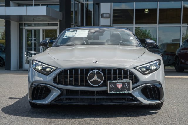 Used 2022 Mercedes-Benz SL 55 AMG 4MATIC w/ Driver Assistance Package image 6