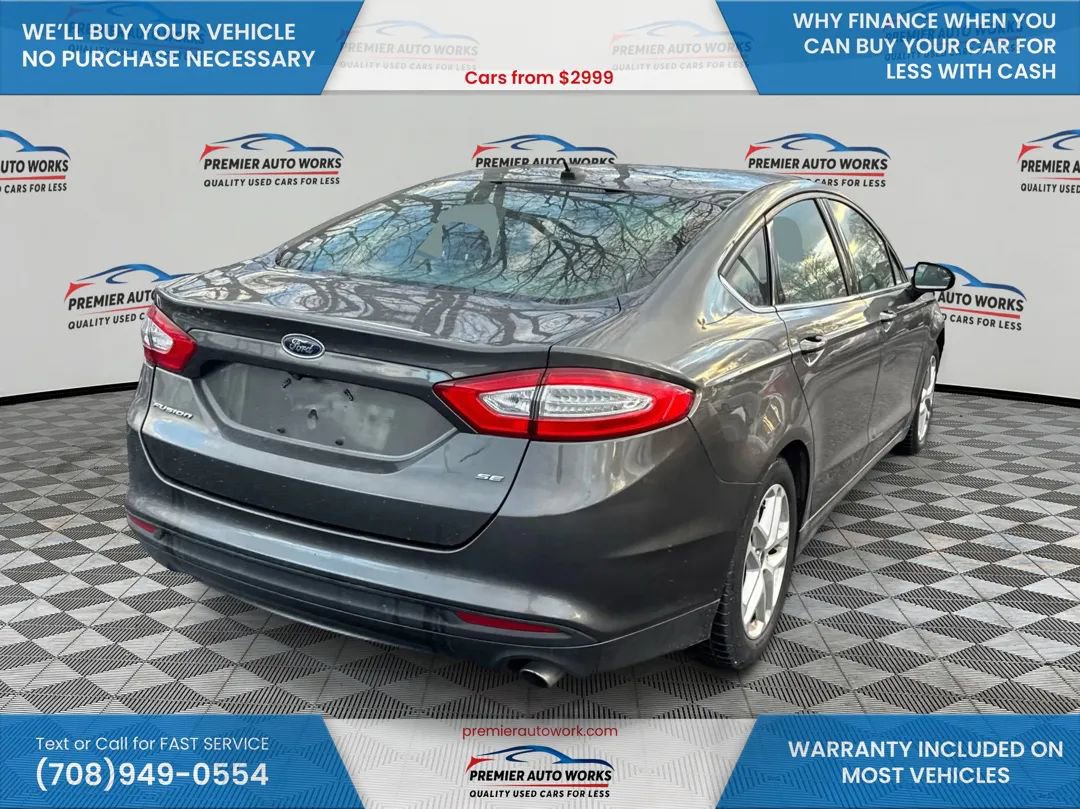Used 2016 Ford Fusion SE image 4
