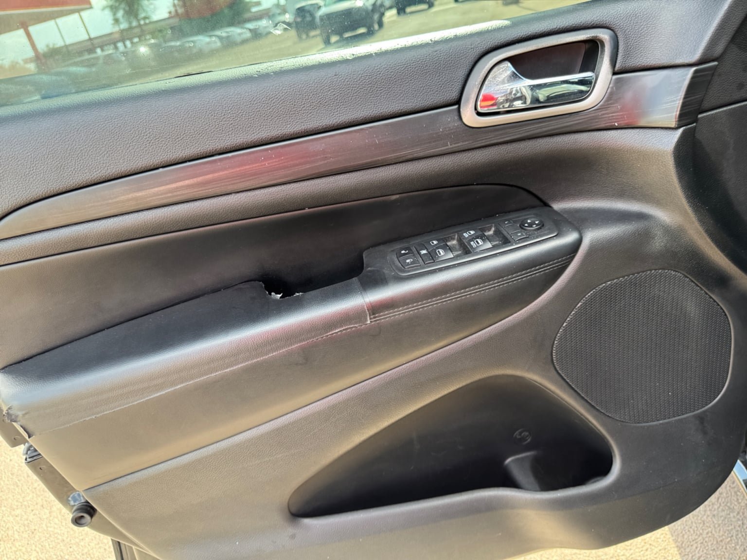 Used 2021 Jeep Grand Cherokee Laredo X RWD image 11