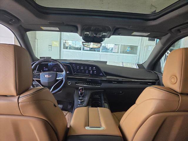 Certified 2023 Cadillac Escalade Premium Luxury image 16