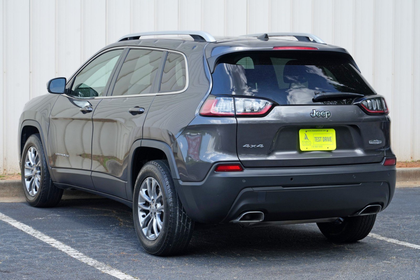 Used 2021 Jeep Cherokee Latitude Lux w/ Comfort/Convenience Group AWD/4WD image 46