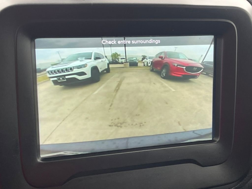 Used 2021 Jeep Renegade Latitude image 28