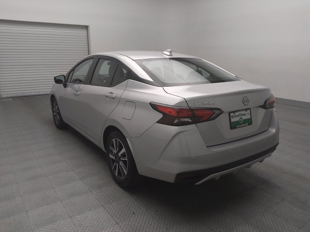 Used 2025 Nissan Versa SV image 5