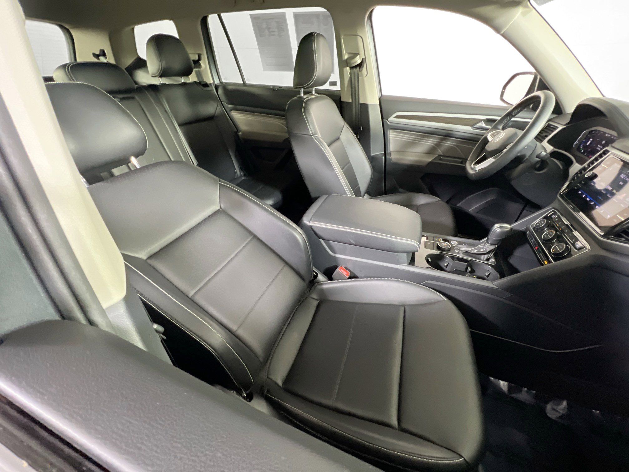 Used 2022 Volkswagen Atlas SE image 28