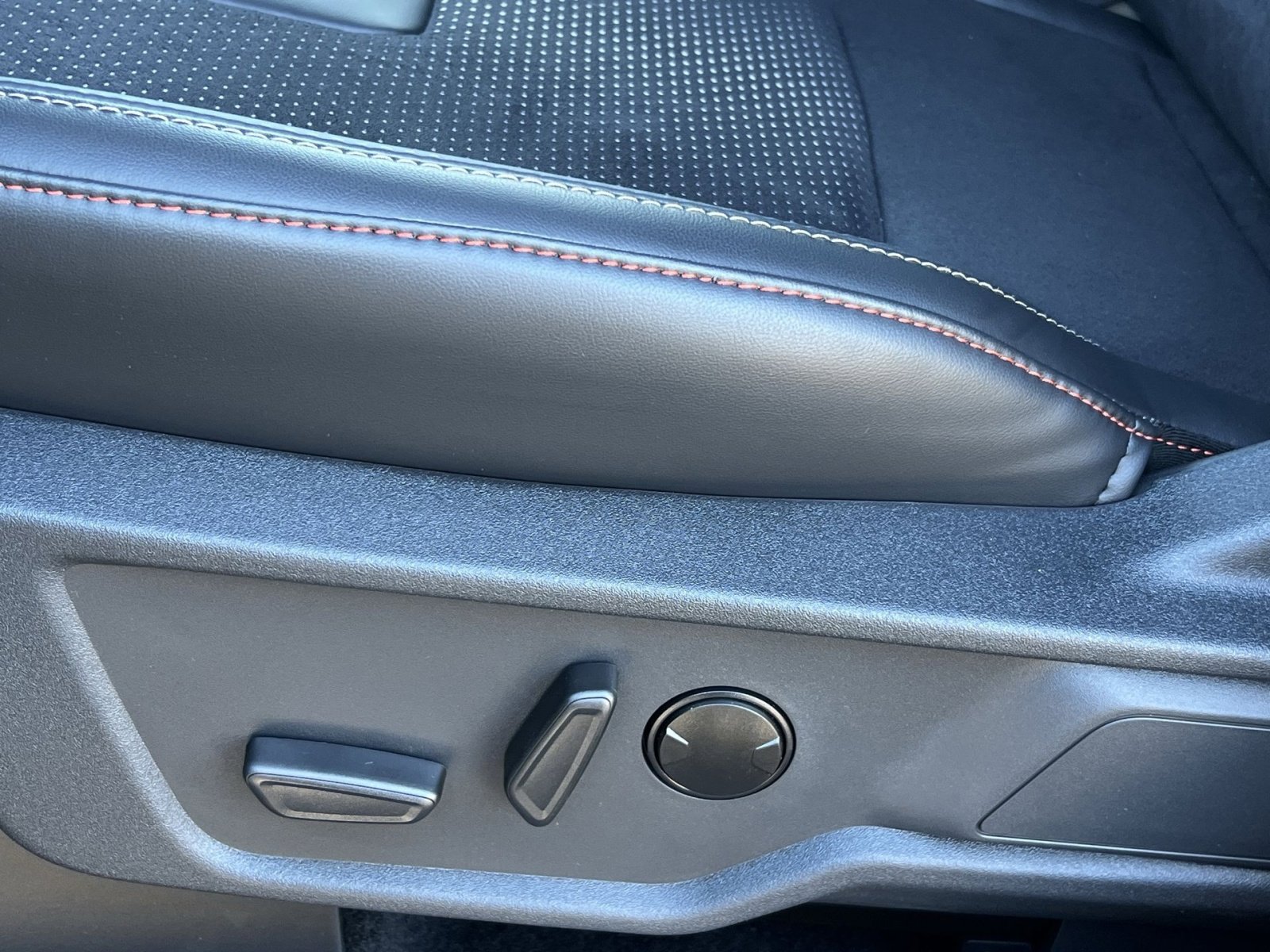 New 2025 Ford Bronco Raptor image 14