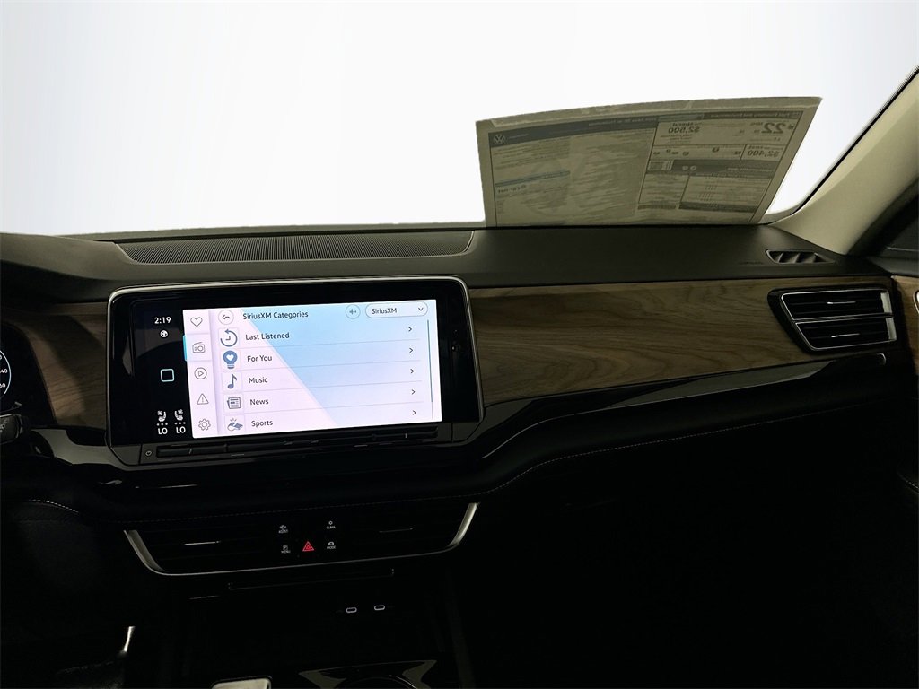 Used 2025 Volkswagen Atlas SE w/ Panoramic Sunroof Package image 20