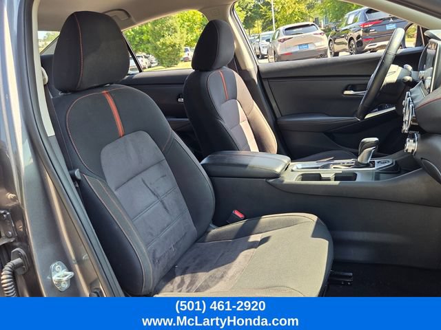 Used 2025 Nissan Sentra SR FWD image 17