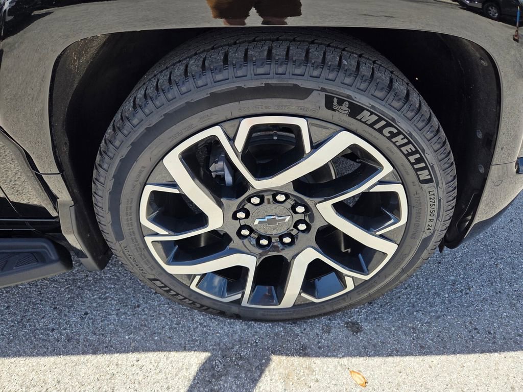 Certified 2024 Chevrolet Silverado EV RST image 18