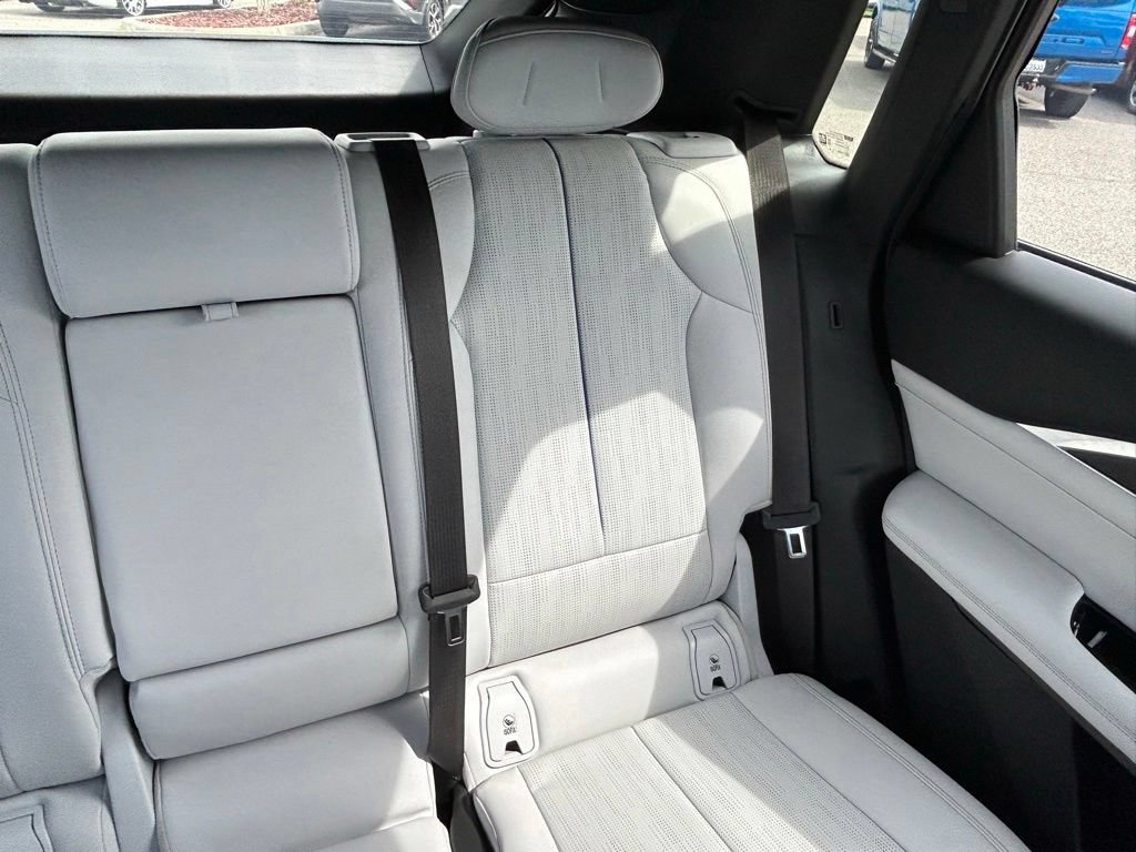 Used 2024 Cadillac Lyriq Sport RWD image 14
