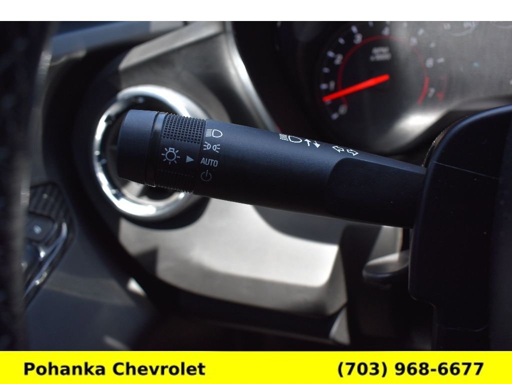 Used 2018 Chevrolet Camaro SS RWD image 10