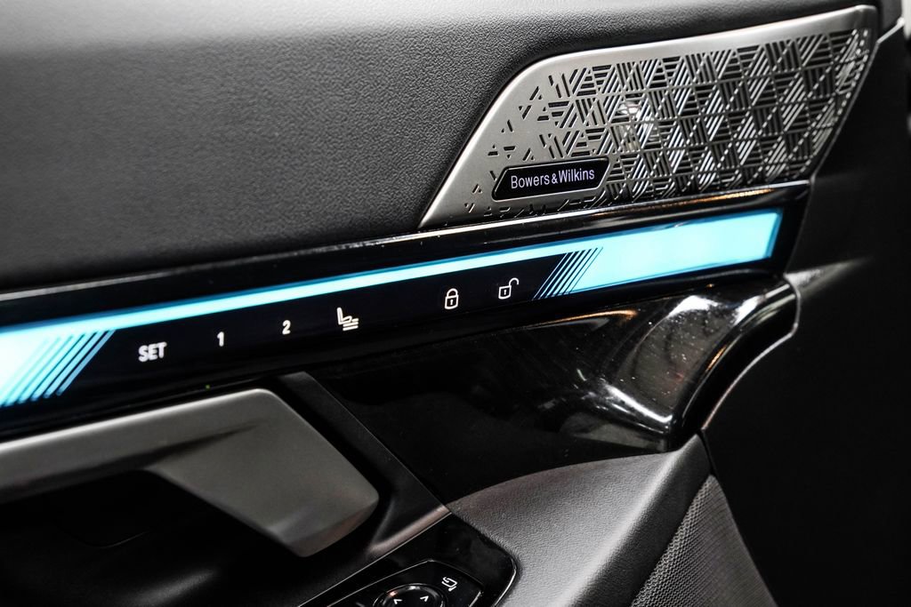 Used 2026 BMW 550e xDrive image 46