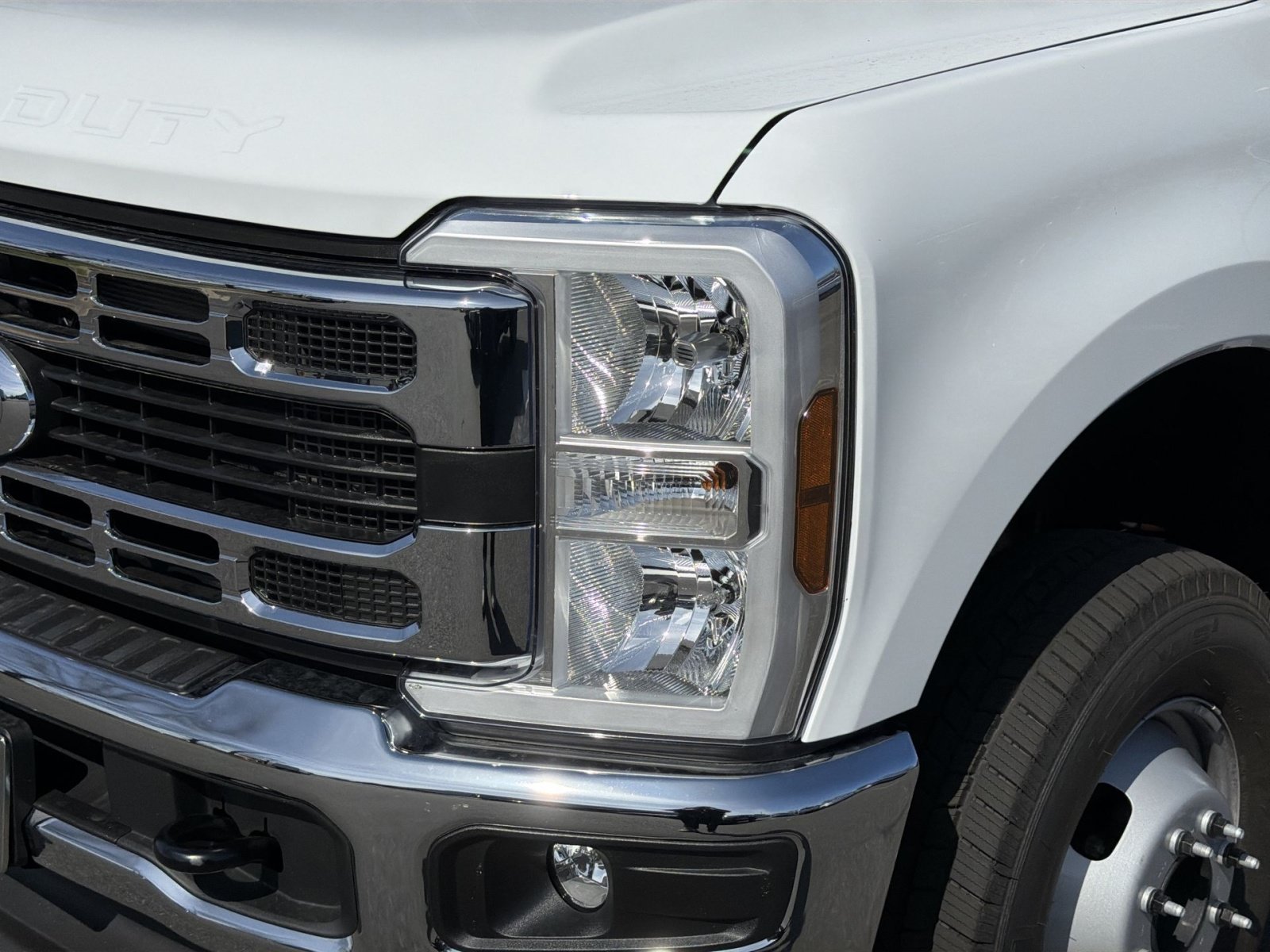 New 2026 Ford F350 XL w/ XL Chrome Package AWD/4WD image 21