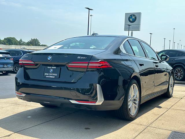 Used 2024 BMW 530i xDrive w/ Premium Package AWD/4WD image 9