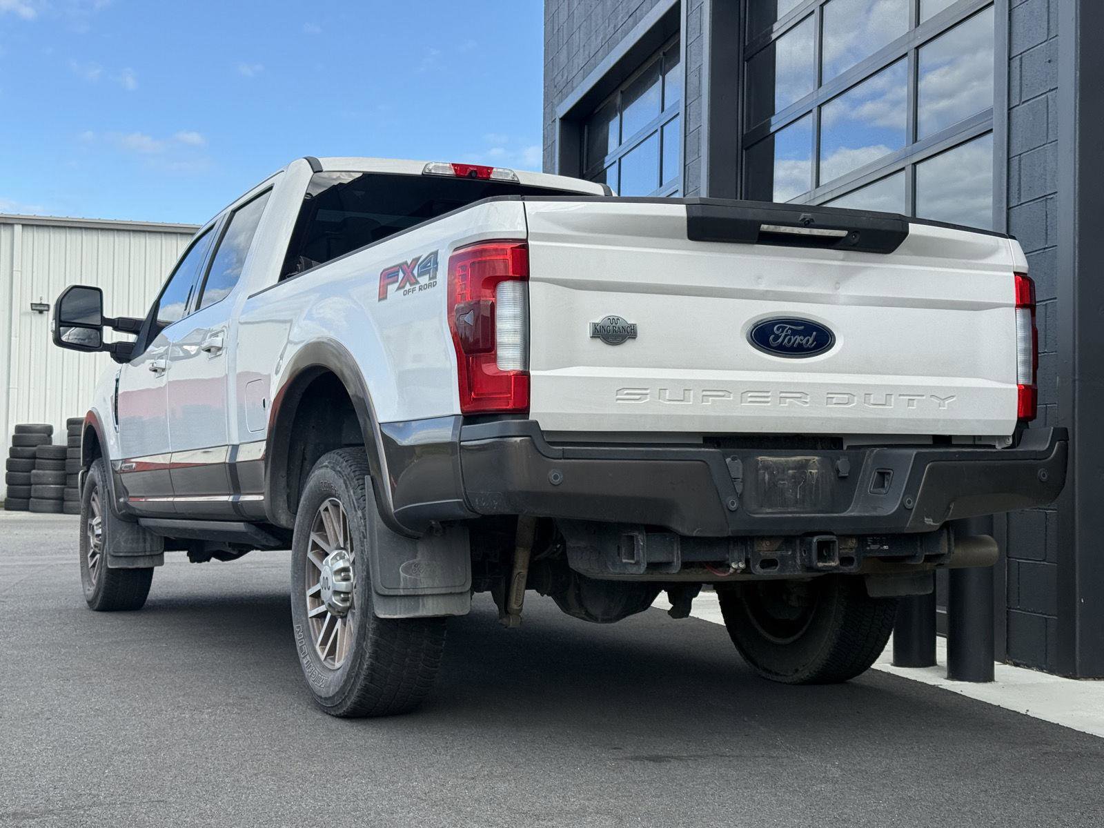 Used 2017 Ford F250 King Ranch w/ King Ranch Ultimate Package AWD/4WD image 3