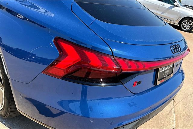 Used 2023 Audi RS e-tron GT w/ Carbon Performance Package AWD/4WD image 31