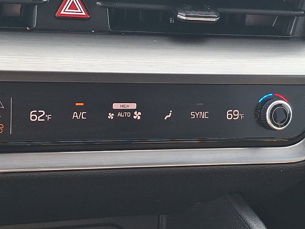 Used 2024 Kia Sportage EX FWD image 21