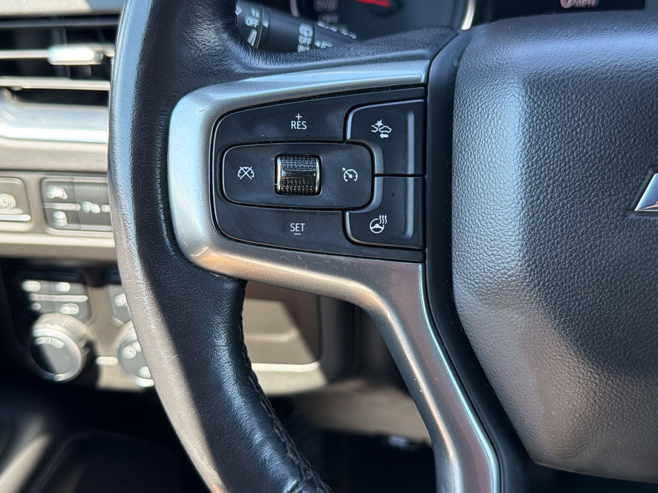 Used 2021 Chevrolet Tahoe LT w/ Luxury Package AWD/4WD image 14